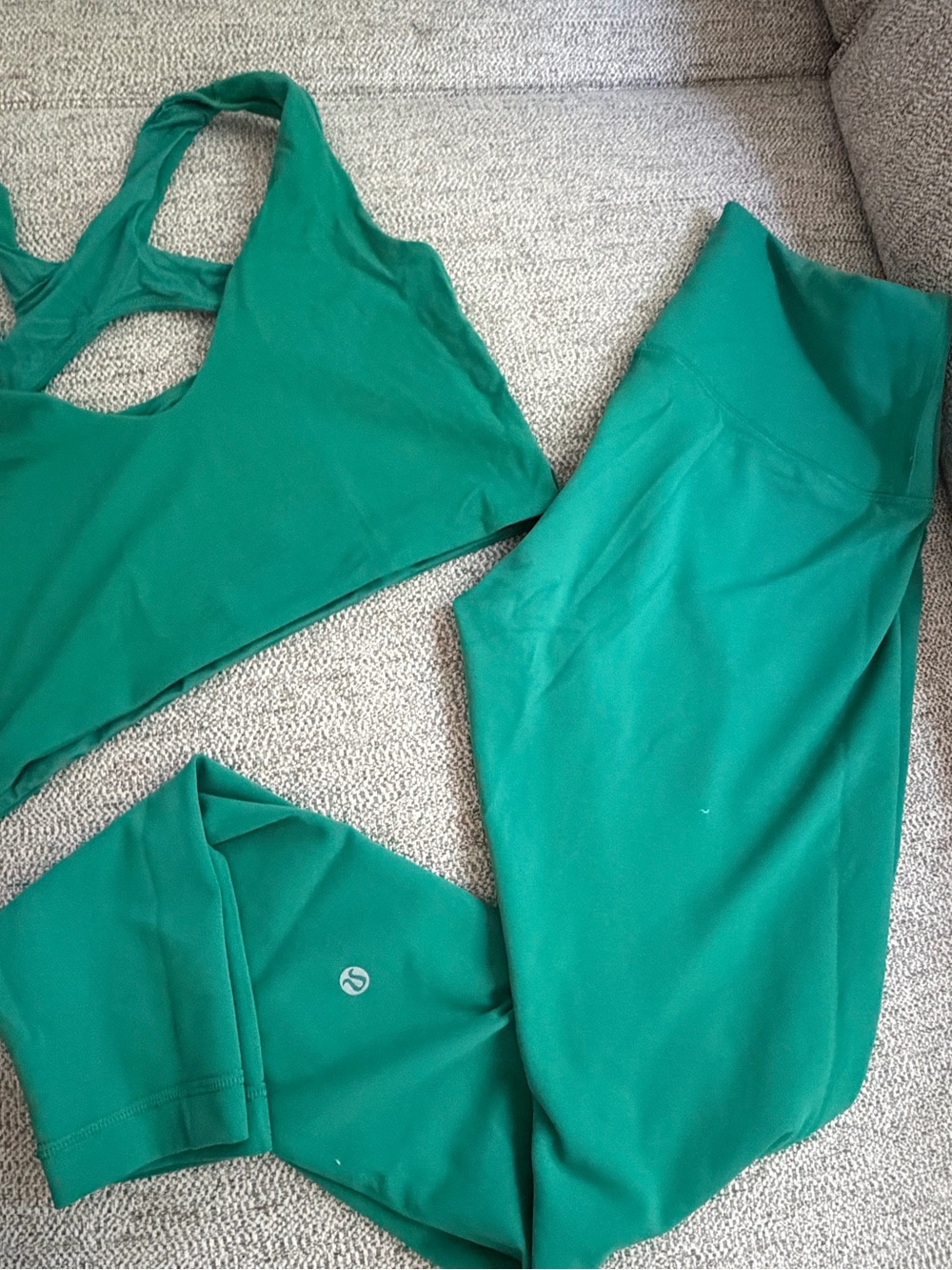 Green Lululemon Active Set - Sports Bra & Leggings - Picture 2 of 4